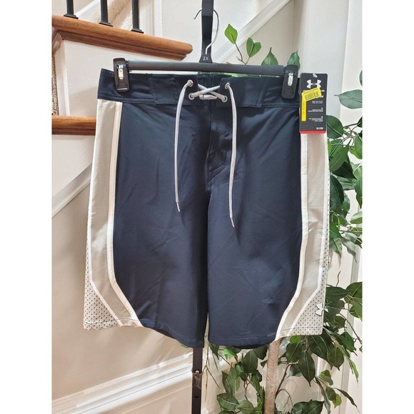 Under Armour Heat Gear Men's Black Polyester Logo Print Swimwear Shorts Size 32 - Picture 1 of 12